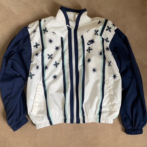Nike Windbreaker Jacket - Picture 1 of 6